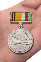 Изображение награды : знак "За образцовую эксплуатацию бронетанкового вооружения и техники"